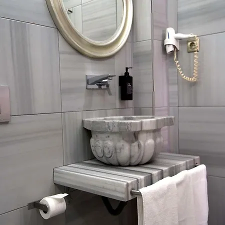 Hotel My Dora Estambul