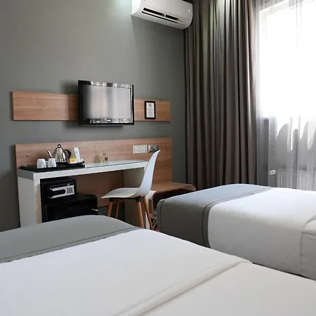 Hotel My Dora 3*